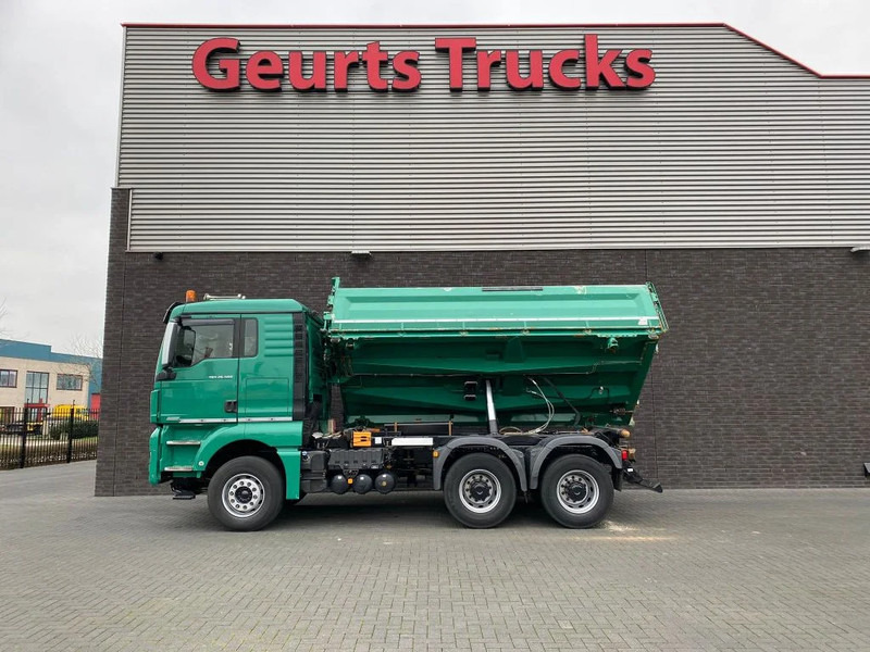 MAN TGX 26.560 6X4 BB + 3 ZIJDIGE KIPPER/TIPPER BORD MATIC - Camión volquete: foto 4 MAN TGX 26.560 6X4 BB + 3 ZIJDIGE KIPPER/TIPPER BORD MATIC - Camión volquete: foto 4