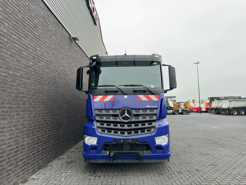 Leasing de Mercedes-Benz Arocs 3251 8X4 RSP ESE 6 RD 8000 SAUGBAGGER/SUCTIONEXCAVATOR/GRONDZUIGER Mercedes-Benz Arocs 3251 8X4 RSP ESE 6 RD 8000 SAUGBAGGER/SUCTIONEXCAVATOR/GRONDZUIGER: foto 7 Leasing de Mercedes-Benz Arocs 3251 8X4 RSP ESE 6 RD 8000 SAUGBAGGER/SUCTIONEXCAVATOR/GRONDZUIGER Mercedes-Benz Arocs 3251 8X4 RSP ESE 6 RD 8000 SAUGBAGGER/SUCTIONEXCAVATOR/GRONDZUIGER: foto 7