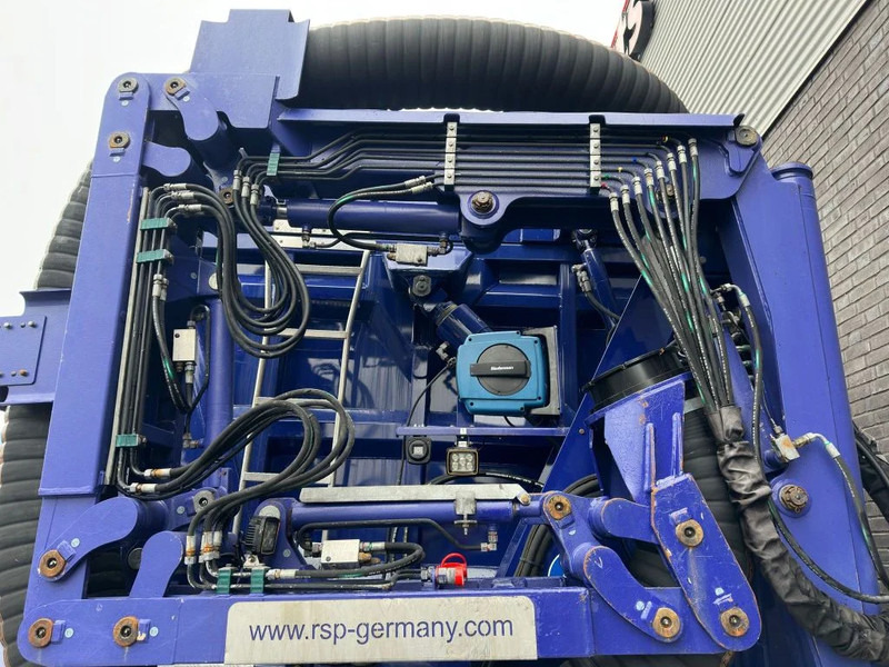 Leasing de Mercedes-Benz Arocs 3251 8X4 RSP ESE 6 RD 8000 SAUGBAGGER/SUCTIONEXCAVATOR/GRONDZUIGER Mercedes-Benz Arocs 3251 8X4 RSP ESE 6 RD 8000 SAUGBAGGER/SUCTIONEXCAVATOR/GRONDZUIGER: foto 12 Leasing de Mercedes-Benz Arocs 3251 8X4 RSP ESE 6 RD 8000 SAUGBAGGER/SUCTIONEXCAVATOR/GRONDZUIGER Mercedes-Benz Arocs 3251 8X4 RSP ESE 6 RD 8000 SAUGBAGGER/SUCTIONEXCAVATOR/GRONDZUIGER: foto 12