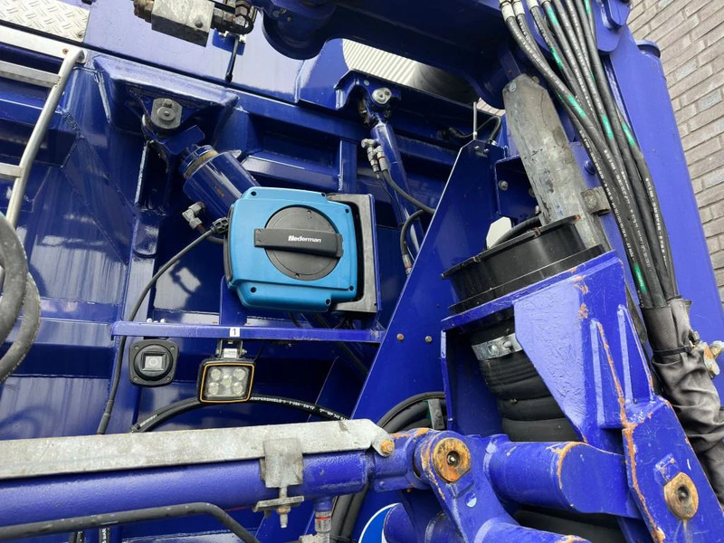 Leasing de Mercedes-Benz Arocs 3251 8X4 RSP ESE 6 RD 8000 SAUGBAGGER/SUCTIONEXCAVATOR/GRONDZUIGER Mercedes-Benz Arocs 3251 8X4 RSP ESE 6 RD 8000 SAUGBAGGER/SUCTIONEXCAVATOR/GRONDZUIGER: foto 11 Leasing de Mercedes-Benz Arocs 3251 8X4 RSP ESE 6 RD 8000 SAUGBAGGER/SUCTIONEXCAVATOR/GRONDZUIGER Mercedes-Benz Arocs 3251 8X4 RSP ESE 6 RD 8000 SAUGBAGGER/SUCTIONEXCAVATOR/GRONDZUIGER: foto 11