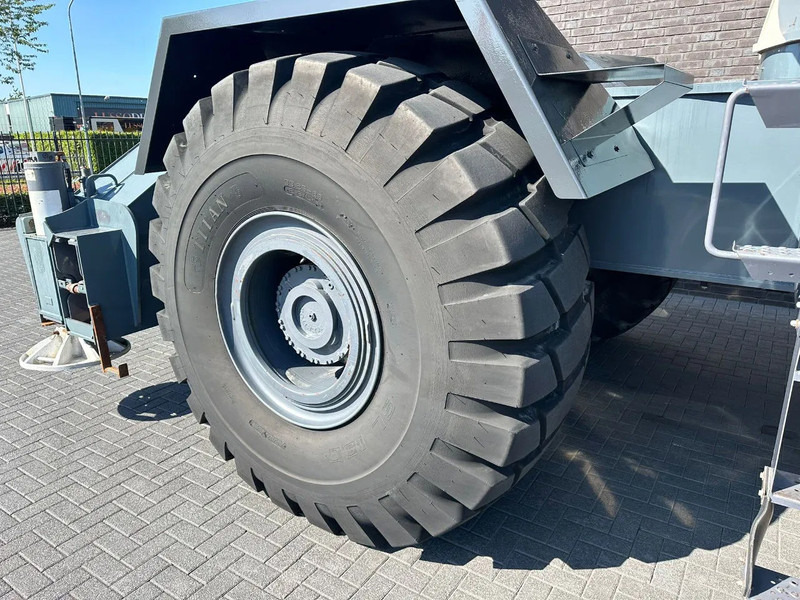 Grúa para terrenos difíciles Terex RT130 ROUGH TERRAIN CRANE + JIB: foto 15 Grúa para terrenos difíciles Terex RT130 ROUGH TERRAIN CRANE + JIB: foto 15