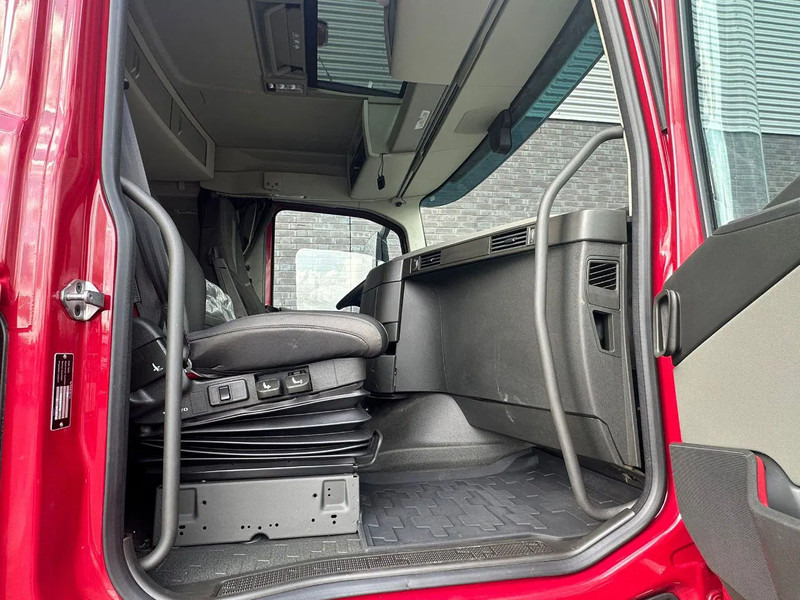 Camión grúa Volvo FH 500 8X2F R BAKWAGEN MET FASSI F1150RA.2.28 XHE-DYNAMIC MET JIB L616 KRAAN / KRAN/ CRANE / GRUA: foto 18 Camión grúa Volvo FH 500 8X2F R BAKWAGEN MET FASSI F1150RA.2.28 XHE-DYNAMIC MET JIB L616 KRAAN / KRAN/ CRANE / GRUA: foto 18