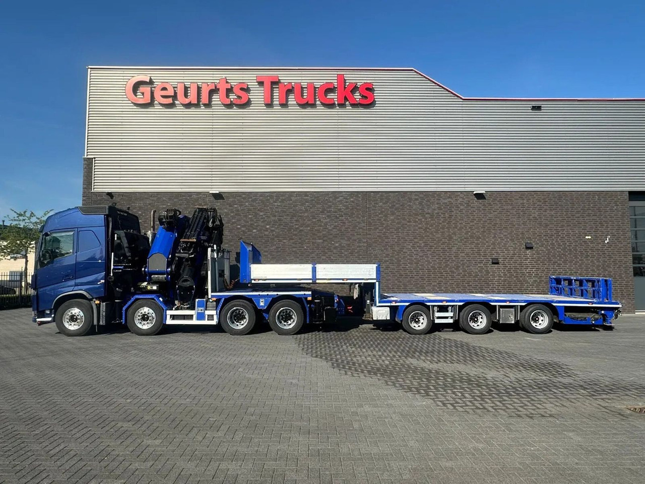 Volvo FH 540 8X4 TREKKER / BAKWAGEN MET PALFINGER PK13 - Camión grúa: foto 1 Volvo FH 540 8X4 TREKKER / BAKWAGEN MET PALFINGER PK13 - Camión grúa: foto 1