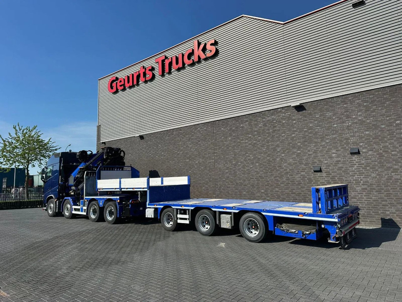 Volvo FH 540 8X4 TREKKER / BAKWAGEN MET PALFINGER PK13 - Camión grúa: foto 3 Volvo FH 540 8X4 TREKKER / BAKWAGEN MET PALFINGER PK13 - Camión grúa: foto 3