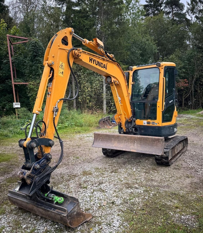 Hyundai R35Z - 9 - Miniexcavadora: foto 3 Hyundai R35Z - 9 - Miniexcavadora: foto 3