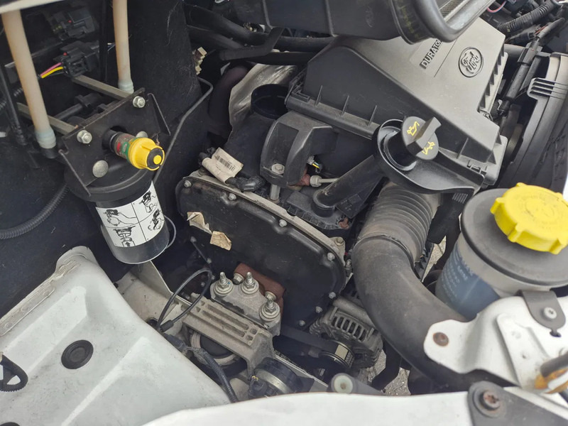 Camper ROLLER TEAM AUTOROLLER 595 P..... trekhaak,eerste eigenaar. - Autocaravana perfilada: foto 5 Camper ROLLER TEAM AUTOROLLER 595 P..... trekhaak,eerste eigenaar. - Autocaravana perfilada: foto 5