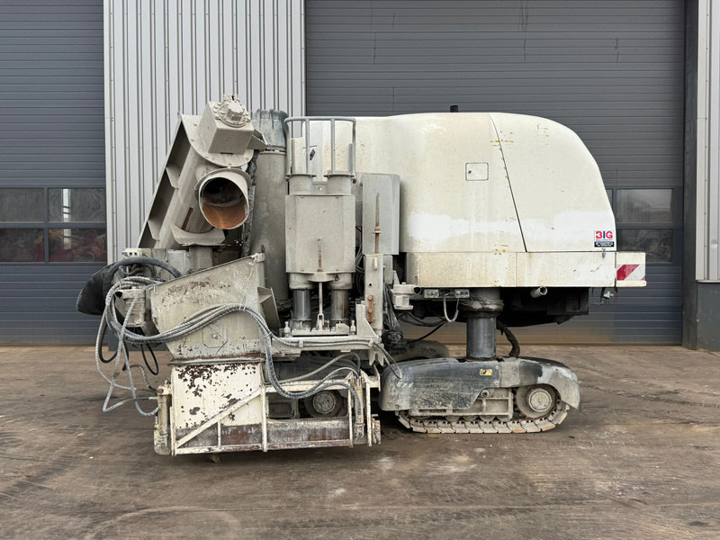 GOMACO GT3400 Concrete Slipform Paver - Pavimentadora de asfalto: foto 1 GOMACO GT3400 Concrete Slipform Paver - Pavimentadora de asfalto: foto 1