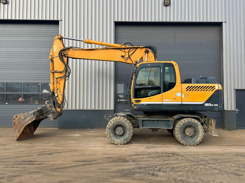 Hyundai Robex 180W-9A - Excavadora de ruedas: foto 1 Hyundai Robex 180W-9A - Excavadora de ruedas: foto 1