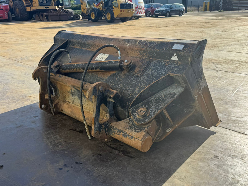 ZFE Side-Tilting bucket for CAT 908 SW - Cazo: foto 5 ZFE Side-Tilting bucket for CAT 908 SW - Cazo: foto 5