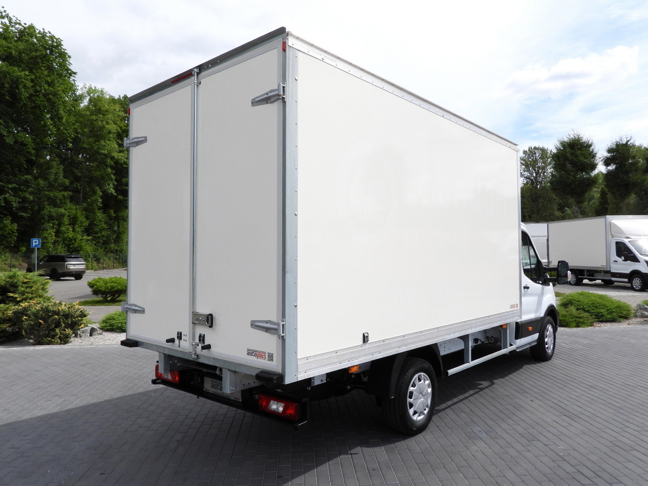 FORD TRANSIT BOX 8 PALLETS CRUISE CONTROL AIR CONDITIONING 130HP - Furgoneta caja cerrada: foto 3 FORD TRANSIT BOX 8 PALLETS CRUISE CONTROL AIR CONDITIONING 130HP - Furgoneta caja cerrada: foto 3