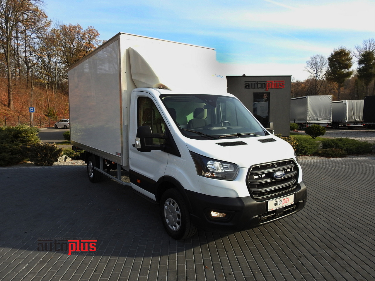 FORD TRANSIT BOX LIFT 8 PALLETS CRUISE CONTROL AIR CONDITIONING 130HP - Furgoneta caja cerrada: foto 1 FORD TRANSIT BOX LIFT 8 PALLETS CRUISE CONTROL AIR CONDITIONING 130HP - Furgoneta caja cerrada: foto 1