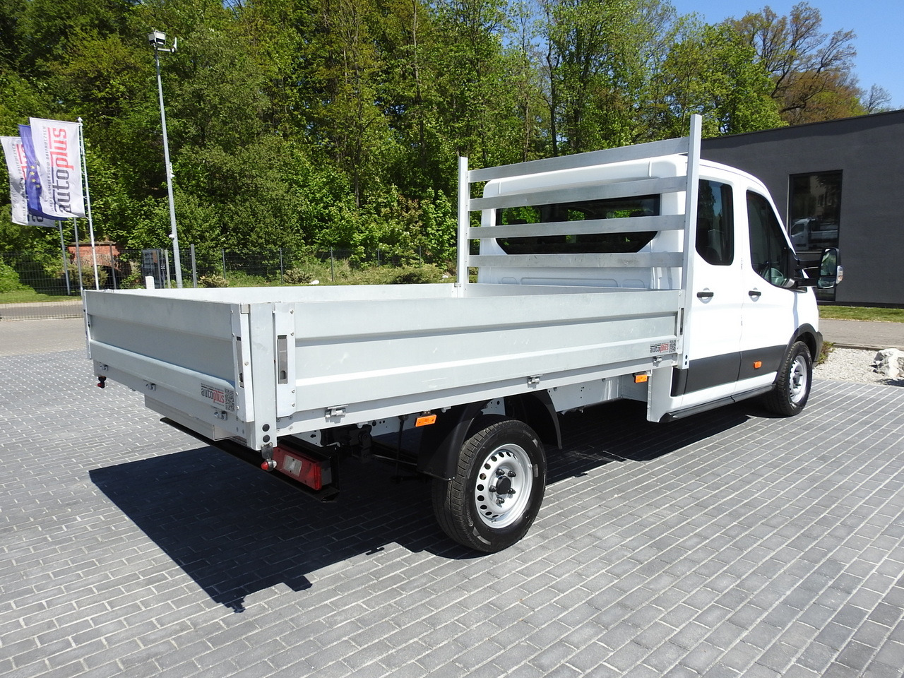 FORD TRANSIT STAKE BODY DOUBLE CABIN DOKA 7 SEATS AIR CONDITIONING 130HP - Furgoneta combi: foto 3 FORD TRANSIT STAKE BODY DOUBLE CABIN DOKA 7 SEATS AIR CONDITIONING 130HP - Furgoneta combi: foto 3