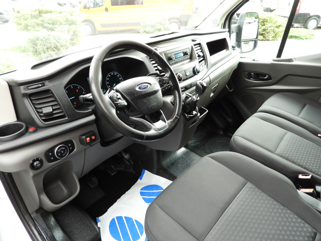 FORD TRANSIT  TARPAULIN 8 PALLETS CRUISE CONTROL LED LIGHTS TWIN WHEELS AIR CONDITIONING  130HP - Furgoneta con lona: foto 2 FORD TRANSIT  TARPAULIN 8 PALLETS CRUISE CONTROL LED LIGHTS TWIN WHEELS AIR CONDITIONING  130HP - Furgoneta con lona: foto 2