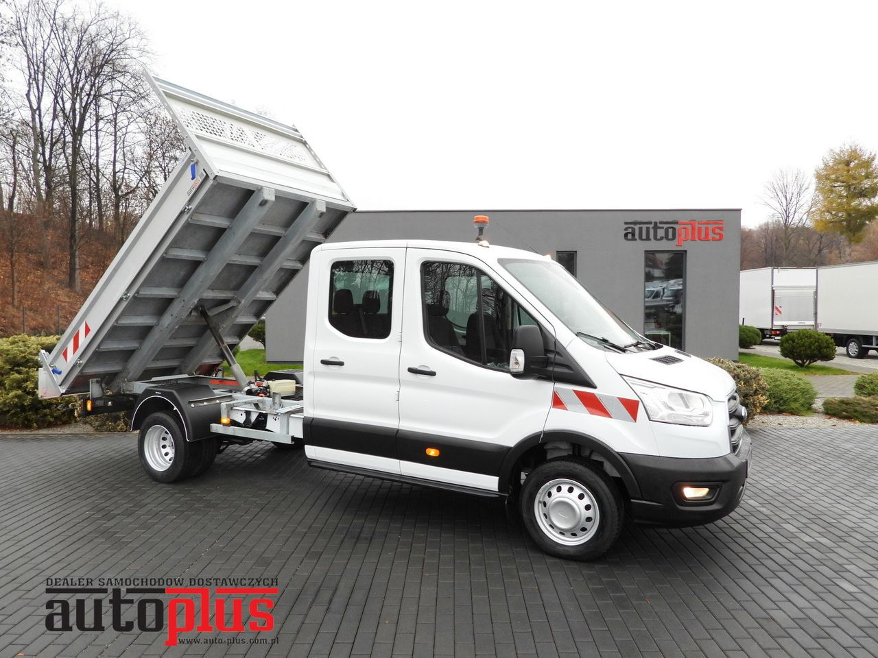 FORD TRANSIT TIPPER DOUBLE CABIN DOKA 6 SEATS CRUISE CONTROL LED LIGHTS TWIN WHEELS AIR CONDITIONING 170HP - Furgoneta basculante: foto 1 FORD TRANSIT TIPPER DOUBLE CABIN DOKA 6 SEATS CRUISE CONTROL LED LIGHTS TWIN WHEELS AIR CONDITIONING 170HP - Furgoneta basculante: foto 1