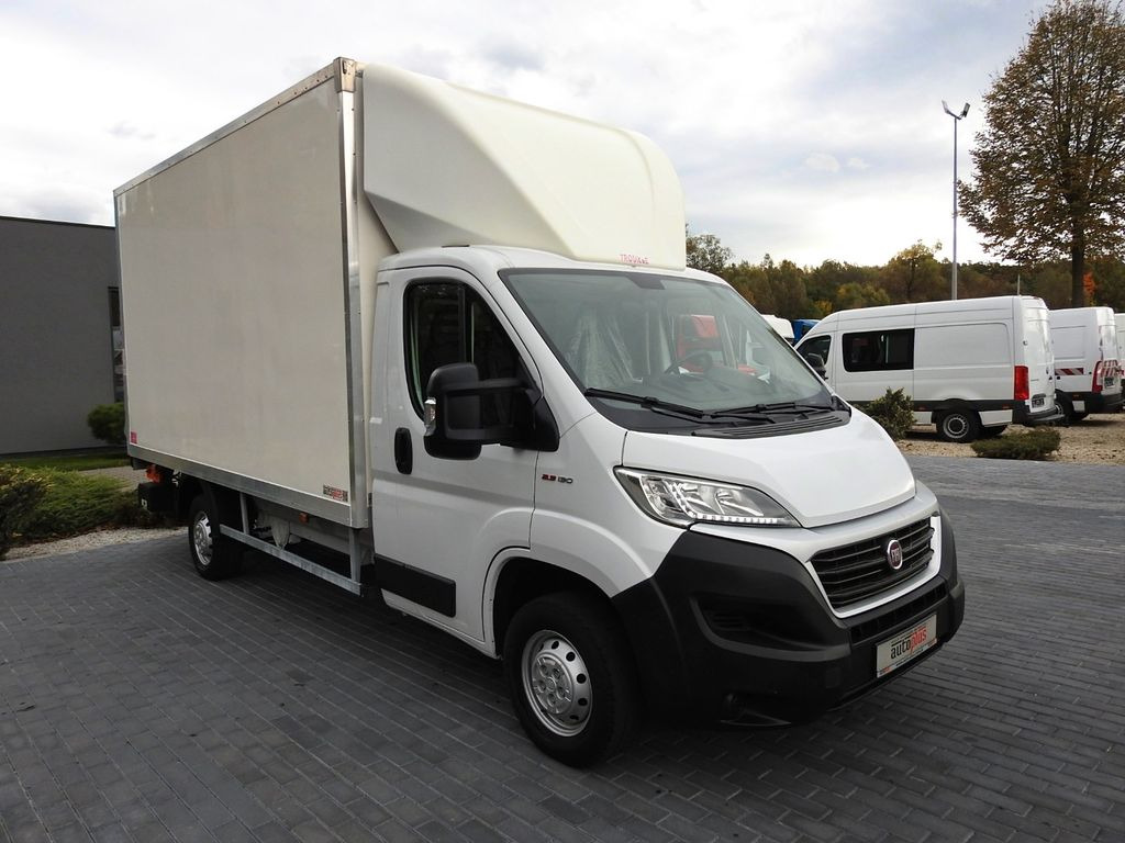 Fiat DUCATO KOFFER AUFZUG 8 PAL. TEMPOMAT NAVIGATON - Furgoneta caja cerrada: foto 4 Fiat DUCATO KOFFER AUFZUG 8 PAL. TEMPOMAT NAVIGATON - Furgoneta caja cerrada: foto 4