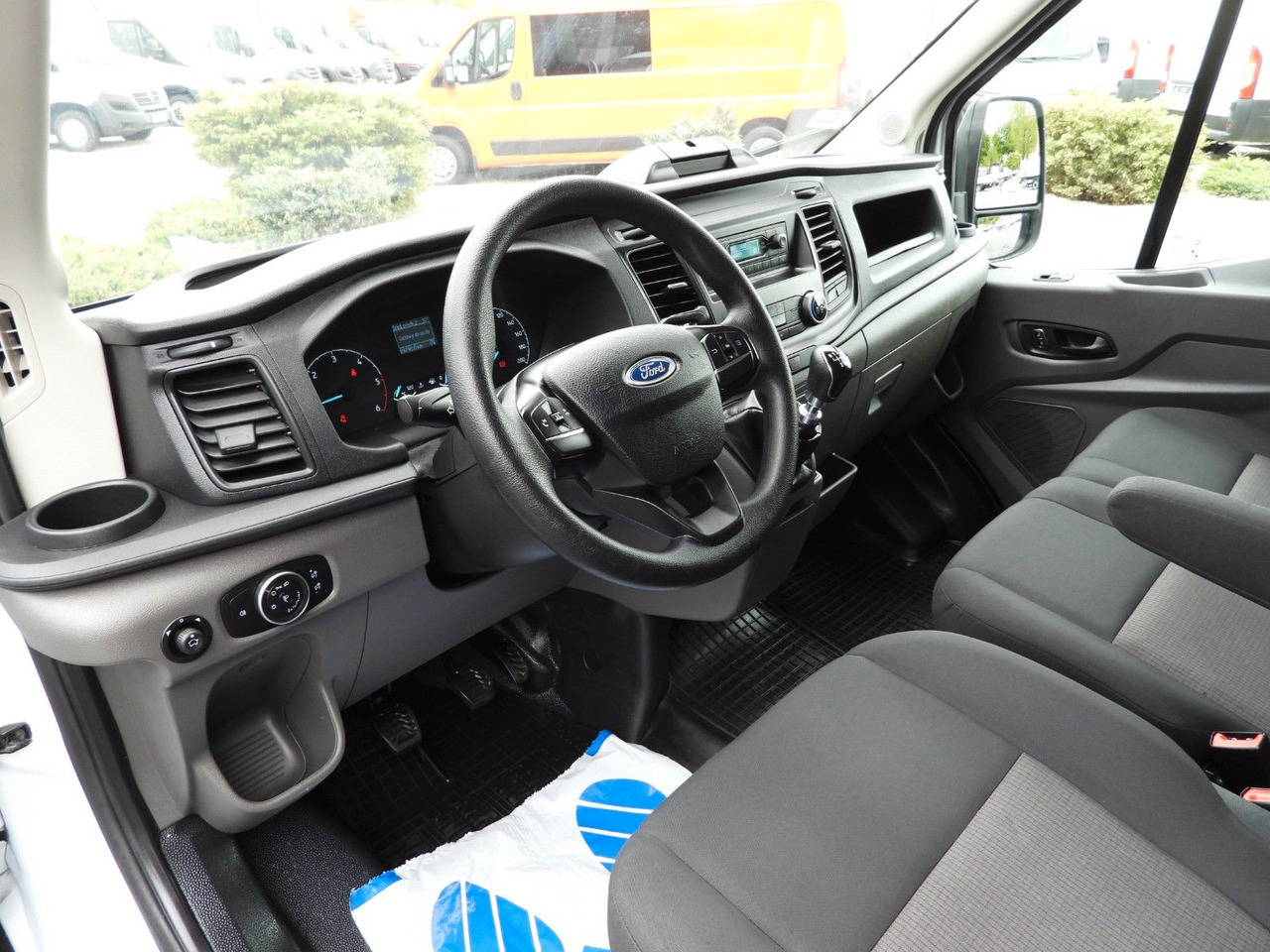 Ford TRANSIT KASTENWAGEN TEMPOMAT KLIMAANLAGE 130PS - Furgón: foto 2 Ford TRANSIT KASTENWAGEN TEMPOMAT KLIMAANLAGE 130PS - Furgón: foto 2