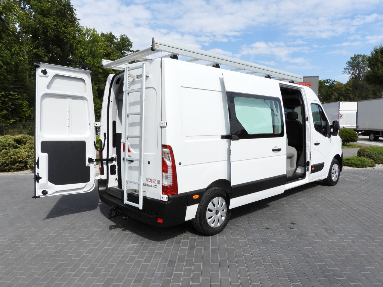 RENAULT MASTER BOX DELIVERY VAN 7 SEATS CRUISE CONTROL NAVIGATION LED LIGHTS AIR CONDITIONING 135HP - Furgoneta: foto 3 RENAULT MASTER BOX DELIVERY VAN 7 SEATS CRUISE CONTROL NAVIGATION LED LIGHTS AIR CONDITIONING 135HP - Furgoneta: foto 3