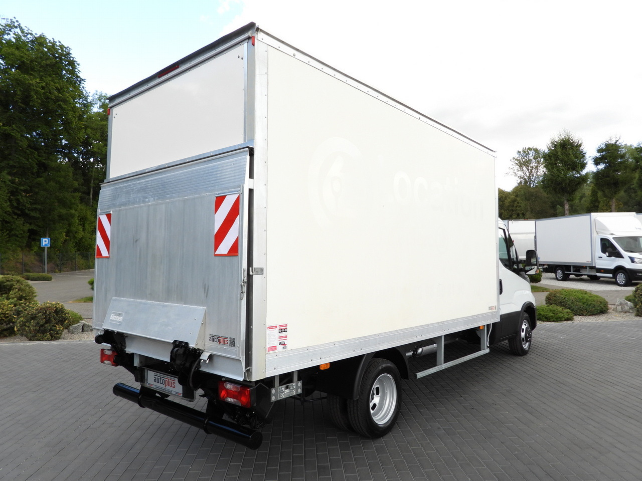 IVECO DAILY 35C16 BOX LIFT 8 PALLETS CRUISE CONTROL TWIN WHEELS AIR CONDITIONING 160HP - Furgoneta caja cerrada: foto 3 IVECO DAILY 35C16 BOX LIFT 8 PALLETS CRUISE CONTROL TWIN WHEELS AIR CONDITIONING 160HP - Furgoneta caja cerrada: foto 3