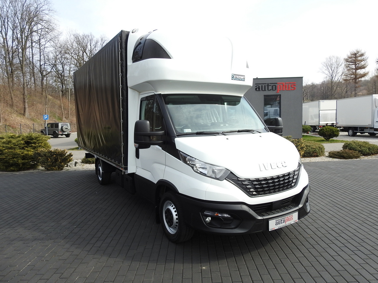 IVECO DAILY 35S18 TARPAULIN 10 PALLETS WEBASTO CRUISE CONTROL AIR CONDITIONING 180HP - Furgoneta con lona: foto 1 IVECO DAILY 35S18 TARPAULIN 10 PALLETS WEBASTO CRUISE CONTROL AIR CONDITIONING 180HP - Furgoneta con lona: foto 1