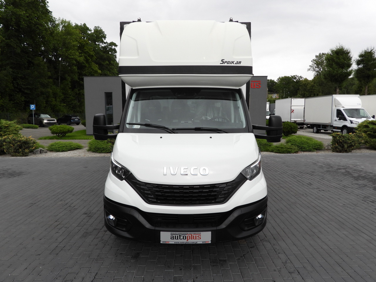 IVECO DAILY 35S18 TARPAULIN 10 PALLETS WEBASTO CRUISE CONTROL LED LIGHTS PNEUMATICS AIR CONDITIONING 180HP - Furgoneta con lona: foto 5 IVECO DAILY 35S18 TARPAULIN 10 PALLETS WEBASTO CRUISE CONTROL LED LIGHTS PNEUMATICS AIR CONDITIONING 180HP - Furgoneta con lona: foto 5