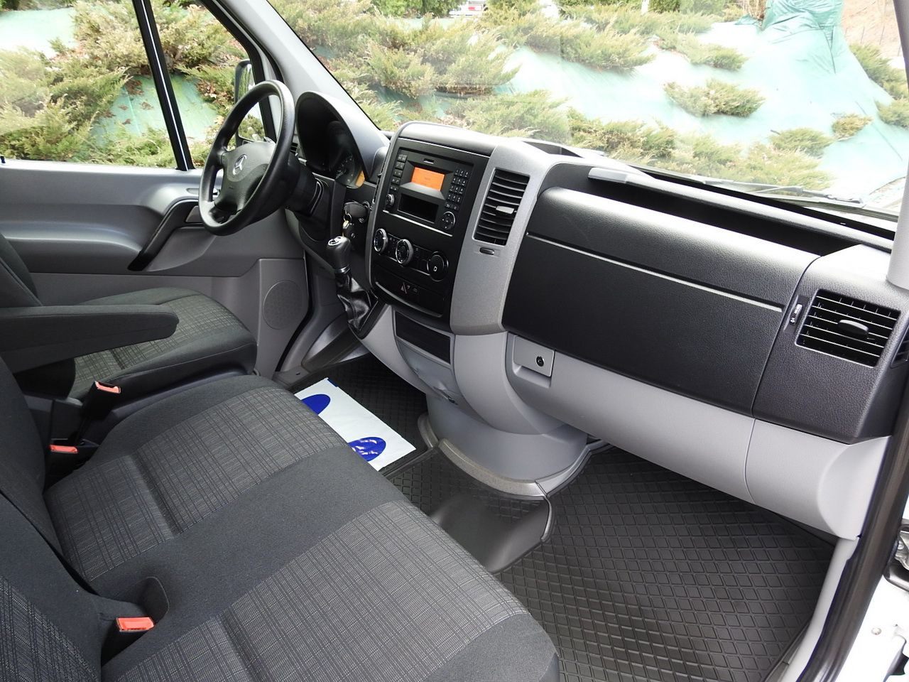 Furgoneta basculante MERCEDES SPRINTER 316 THREE-WAY TIPPER  CRUISE CONTROL AUTOMATIC TRANSMISSION  AIR CONDITIONING  160HP: foto 35