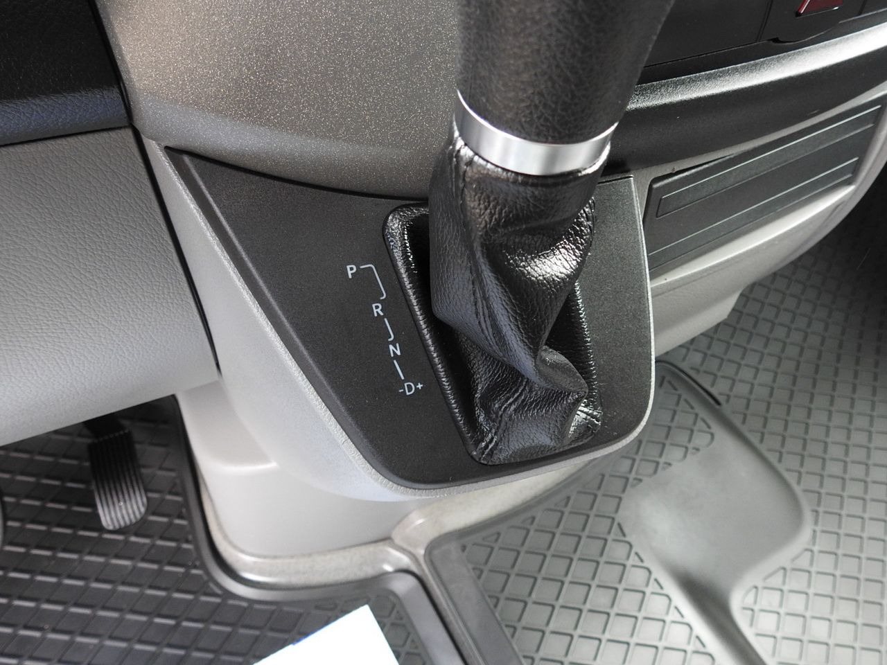 Furgoneta basculante MERCEDES SPRINTER 316 THREE-WAY TIPPER  CRUISE CONTROL AUTOMATIC TRANSMISSION  AIR CONDITIONING  160HP: foto 30
