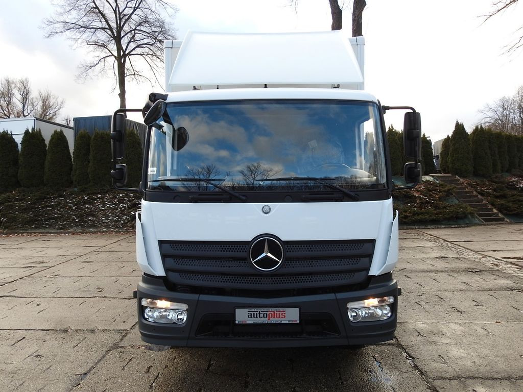 Mercedes-Benz ATEGO 12.24 KOFFER 18 PALETTEN AUFZUG - Camión caja cerrada: foto 5 Mercedes-Benz ATEGO 12.24 KOFFER 18 PALETTEN AUFZUG - Camión caja cerrada: foto 5