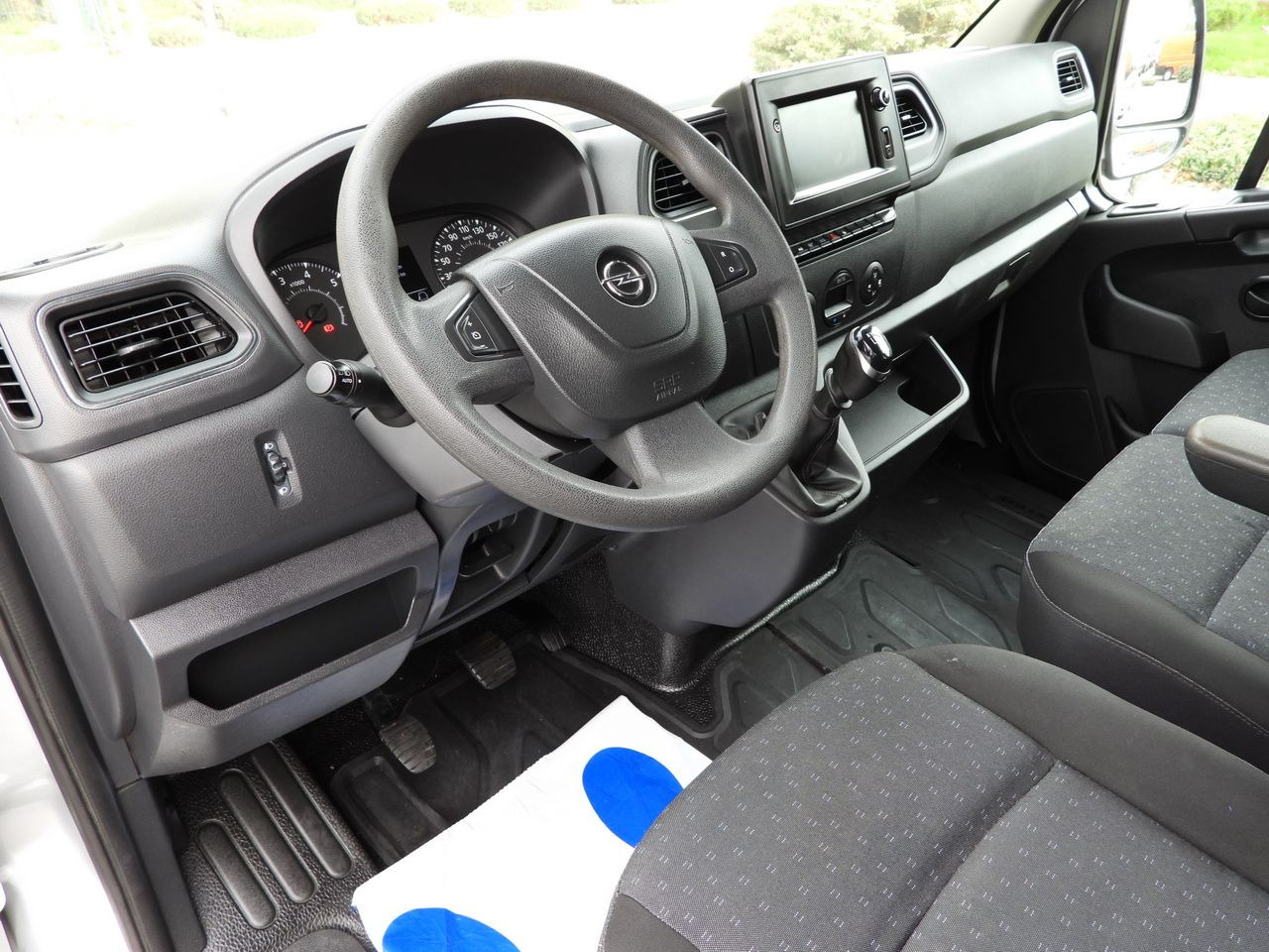 OPEL MOVANO BOX DELIVERY VAN 7 SEATS CRUISE CONTROL LED LIGHTS AIR CONDITIONING  180HP - Furgón: foto 2 OPEL MOVANO BOX DELIVERY VAN 7 SEATS CRUISE CONTROL LED LIGHTS AIR CONDITIONING  180HP - Furgón: foto 2