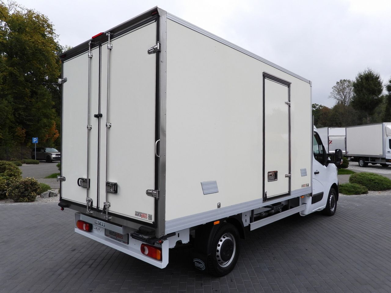 RENAULT MASTER REGRIGERATOR BOX 0*C LED LIGHTS AIR CONDITIONING 165HP - Furgoneta frigorifica: foto 3 RENAULT MASTER REGRIGERATOR BOX 0*C LED LIGHTS AIR CONDITIONING 165HP - Furgoneta frigorifica: foto 3