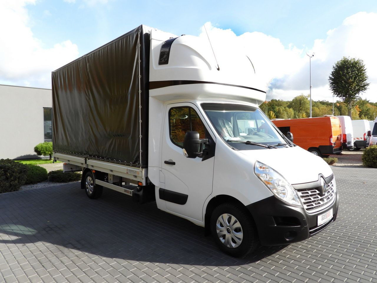 RENAULT MASTER TARPAULIN 10 PALLETS WEBASTO CRUISE CONTROL AIR CONDITIONING 170HP - Furgoneta con lona: foto 4 RENAULT MASTER TARPAULIN 10 PALLETS WEBASTO CRUISE CONTROL AIR CONDITIONING 170HP - Furgoneta con lona: foto 4