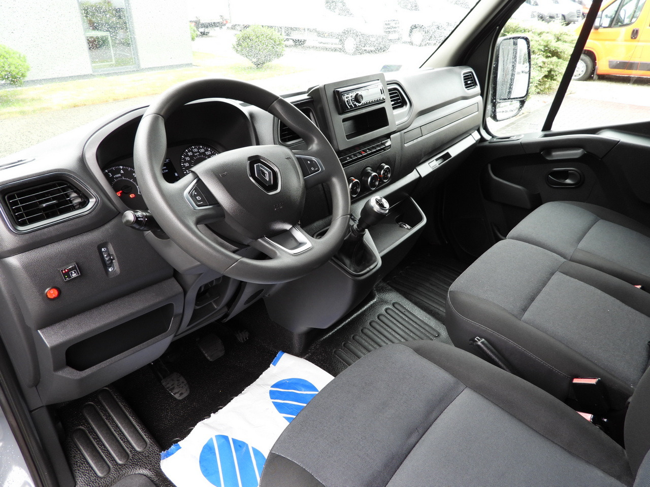 RENAULT MASTER TARPAULIN 10 PALLETS WEBASTO CRUISE CONTROL LED LIGHTS PNEUMATICS AIR CONDITIONING 165HP - Furgoneta con lona: foto 2 RENAULT MASTER TARPAULIN 10 PALLETS WEBASTO CRUISE CONTROL LED LIGHTS PNEUMATICS AIR CONDITIONING 165HP - Furgoneta con lona: foto 2