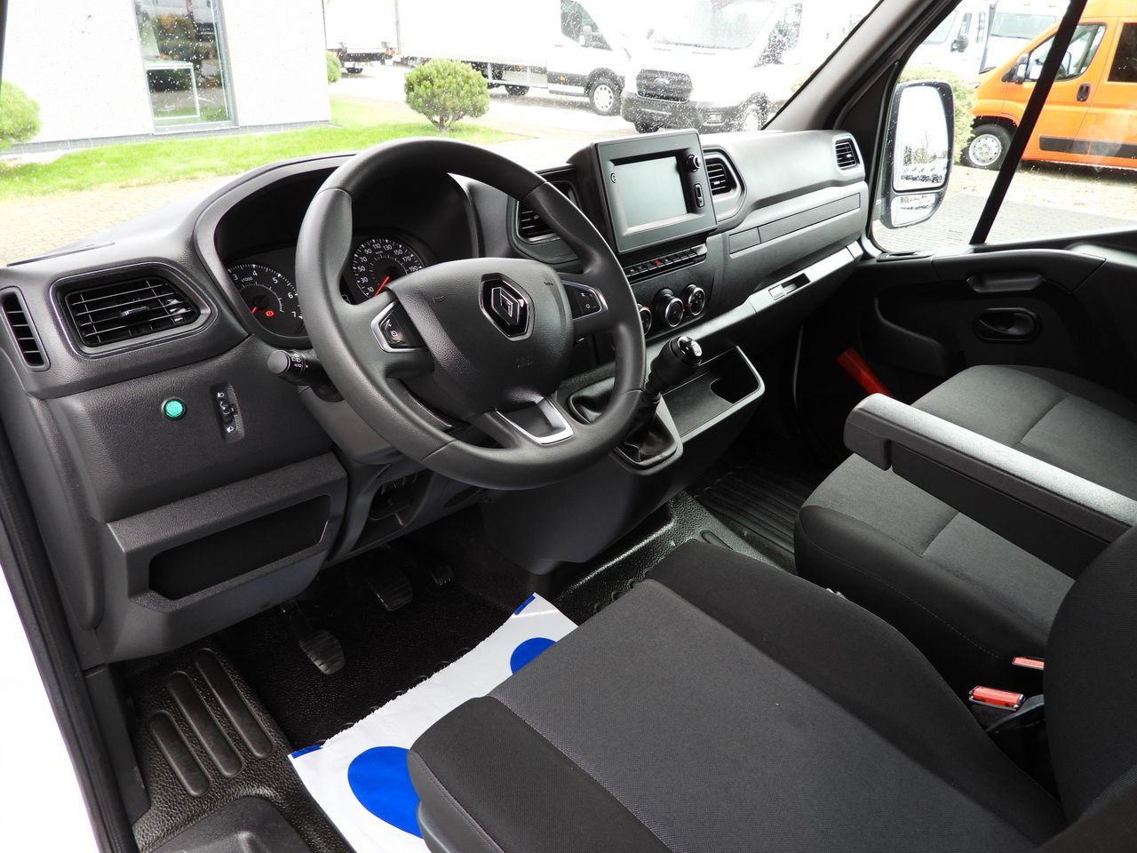 RENAULT MASTER TARPAULIN 10 PALLETS WEBASTO CRUISE CONTROL NAVIGATION LED LIGHTS TWIN WHEELS AIR CONDITIONING 165HP - Furgoneta con lona: foto 2 RENAULT MASTER TARPAULIN 10 PALLETS WEBASTO CRUISE CONTROL NAVIGATION LED LIGHTS TWIN WHEELS AIR CONDITIONING 165HP - Furgoneta con lona: foto 2