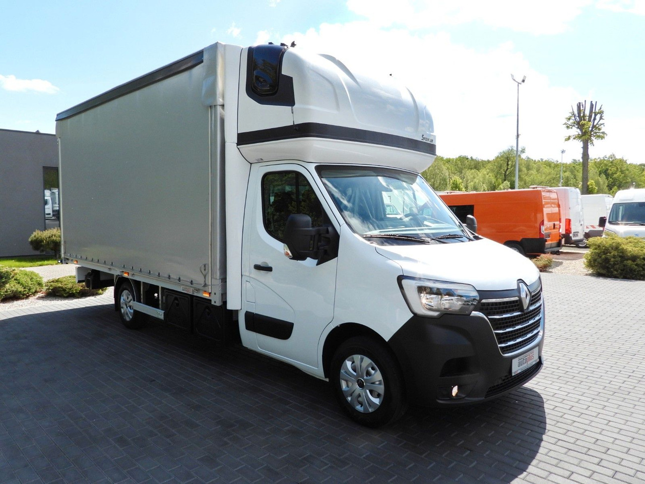 Renault MASTER PRITSCHE PLANE 10 PALETTEN WEBASTO A/C - Furgoneta con lona: foto 4 Renault MASTER PRITSCHE PLANE 10 PALETTEN WEBASTO A/C - Furgoneta con lona: foto 4