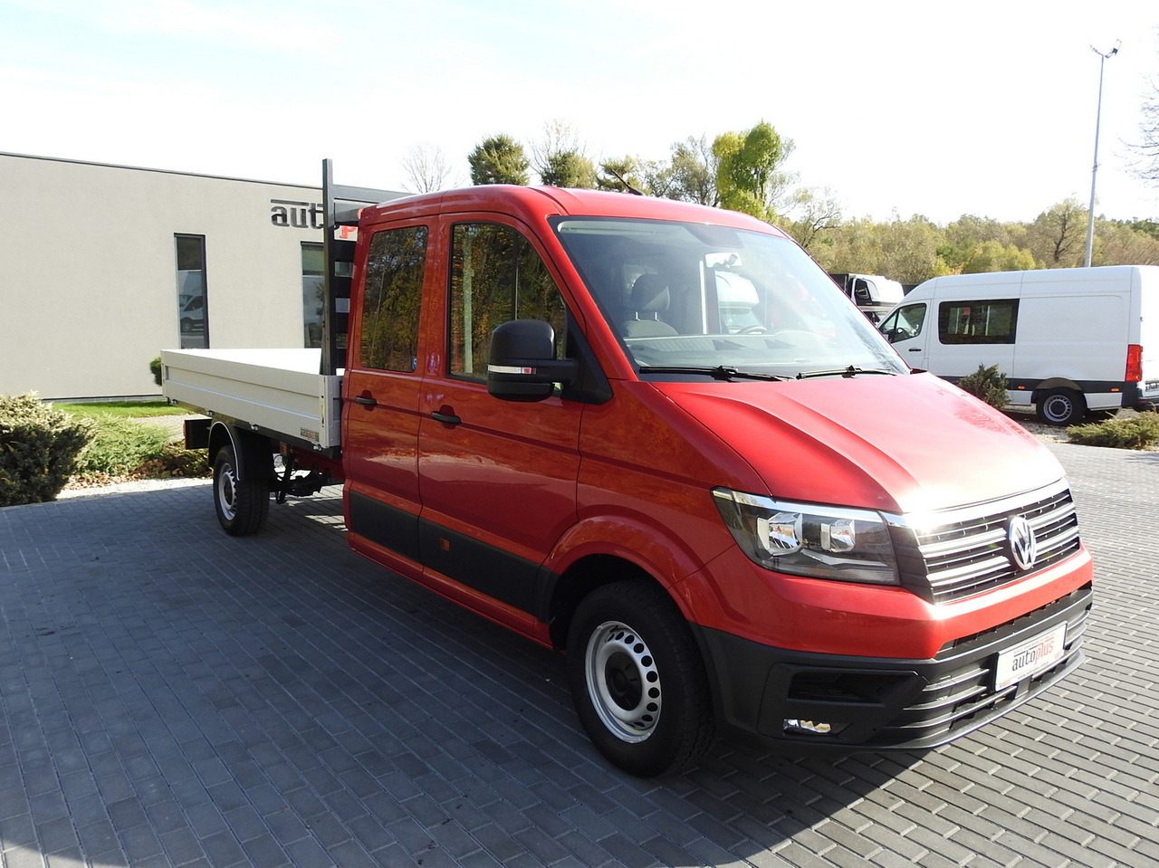 VOLKSWAGEN CRAFTER STAKE BODY DOUBLE CABIN DOKA 7 SEATS AIR CONDITIONING  140HP - Furgoneta combi: foto 4 VOLKSWAGEN CRAFTER STAKE BODY DOUBLE CABIN DOKA 7 SEATS AIR CONDITIONING  140HP - Furgoneta combi: foto 4