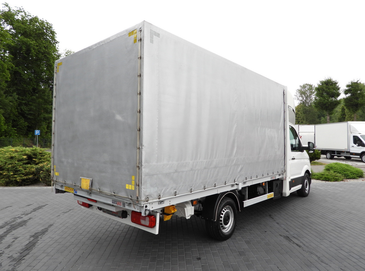 VOLKSWAGEN CRAFTER  TARPAULIN 8 PALLETS WEBASTO CRUISE CONTROL LED LIGHTS AIR CONDITIONING  180HP - Furgoneta con lona: foto 3 VOLKSWAGEN CRAFTER  TARPAULIN 8 PALLETS WEBASTO CRUISE CONTROL LED LIGHTS AIR CONDITIONING  180HP - Furgoneta con lona: foto 3