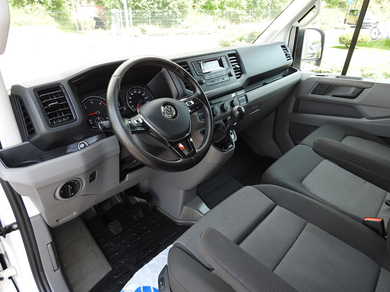 VOLKSWAGEN CRAFTER TARPAULIN LIFT 8 PALLETS WEBASTO CRUISE CONTROL  180HP - Furgoneta con lona: foto 2 VOLKSWAGEN CRAFTER TARPAULIN LIFT 8 PALLETS WEBASTO CRUISE CONTROL  180HP - Furgoneta con lona: foto 2