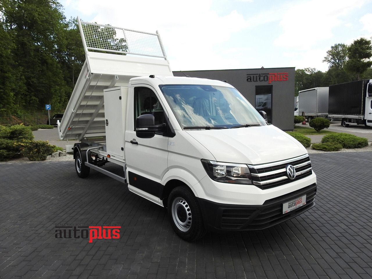 VOLKSWAGEN CRAFTER TIPPER CRUISE CONTROL  100HP - Furgoneta basculante: foto 1 VOLKSWAGEN CRAFTER TIPPER CRUISE CONTROL  100HP - Furgoneta basculante: foto 1