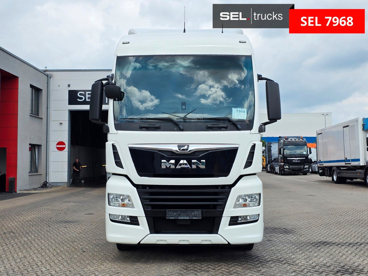 MAN TGX 18.460 4X2 BLS / Retarder / 2 Tanks / ADR AT - Cabeza tractora: foto 2 MAN TGX 18.460 4X2 BLS / Retarder / 2 Tanks / ADR AT - Cabeza tractora: foto 2