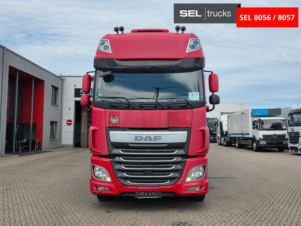 DAF XF 410 / ZF Intarder / Durchladezug - Camión lona: foto 2 DAF XF 410 / ZF Intarder / Durchladezug - Camión lona: foto 2