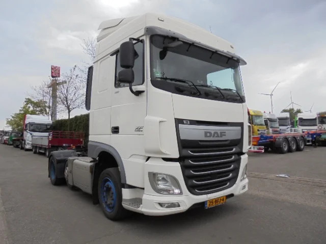 DAF XF 410 6X2 - Cabeza tractora: foto 3 DAF XF 410 6X2 - Cabeza tractora: foto 3