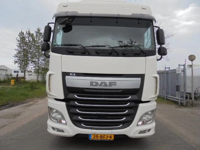 DAF XF 410 6X2 - Cabeza tractora: foto 2 DAF XF 410 6X2 - Cabeza tractora: foto 2