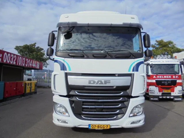 DAF XF 440 6X2 - Cabeza tractora: foto 3 DAF XF 440 6X2 - Cabeza tractora: foto 3
