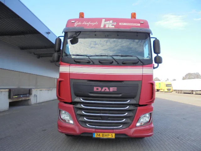 DAF XF 440 6X2 NL TRUCK - Cabeza tractora: foto 2 DAF XF 440 6X2 NL TRUCK - Cabeza tractora: foto 2