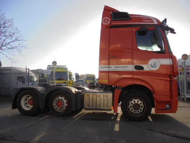 Mercedes-Benz Actros 2645 EUR6 6X2 - Cabeza tractora: foto 4 Mercedes-Benz Actros 2645 EUR6 6X2 - Cabeza tractora: foto 4