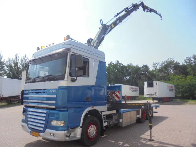 DAF XF 105 XF105 NL TRUCK - Camión grúa: foto 1 DAF XF 105 XF105 NL TRUCK - Camión grúa: foto 1