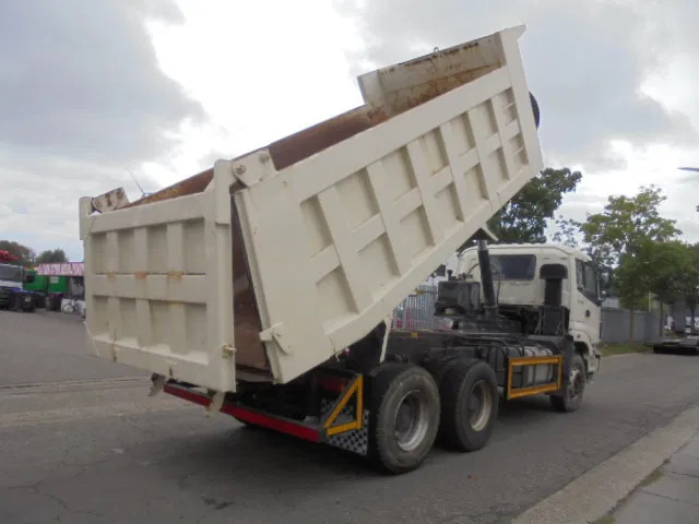 Diversen FOTON DAIMLER TX 3234 6X4 10 IN STOCK FOTON DAIMLER TX 3234 6X4 TAX FREE - Camión volquete: foto 5 Diversen FOTON DAIMLER TX 3234 6X4 10 IN STOCK FOTON DAIMLER TX 3234 6X4 TAX FREE - Camión volquete: foto 5