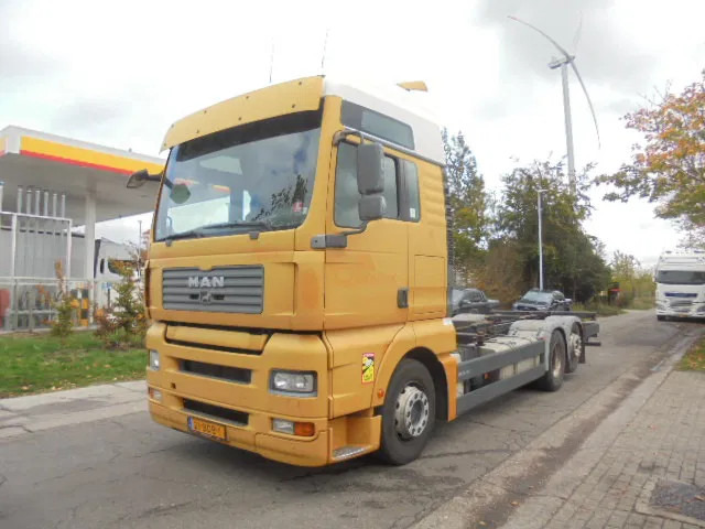 MAN TGA 26.440 RETARDER NL TRUCK - Camión portacontenedore/ Intercambiable: foto 1 MAN TGA 26.440 RETARDER NL TRUCK - Camión portacontenedore/ Intercambiable: foto 1
