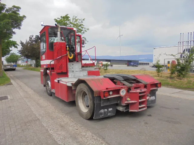 Leasing de MOL YM225/4X2 40KM/H MOL YM225/4X2 40KM/H: foto 7