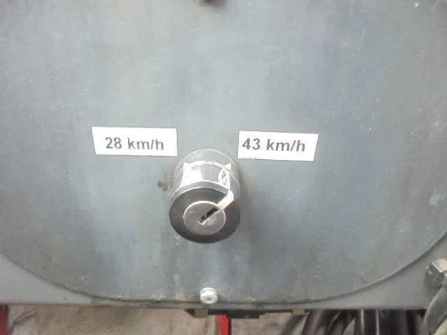 Leasing de MOL YM225/4X2 40KM/H MOL YM225/4X2 40KM/H: foto 15