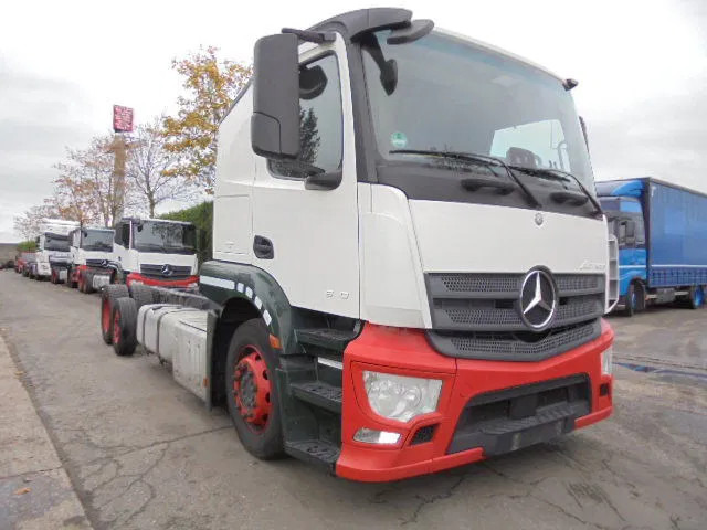 Mercedes-Benz Actros 2340 6X2 EUR 6 - Camión portavehículos: foto 3 Mercedes-Benz Actros 2340 6X2 EUR 6 - Camión portavehículos: foto 3